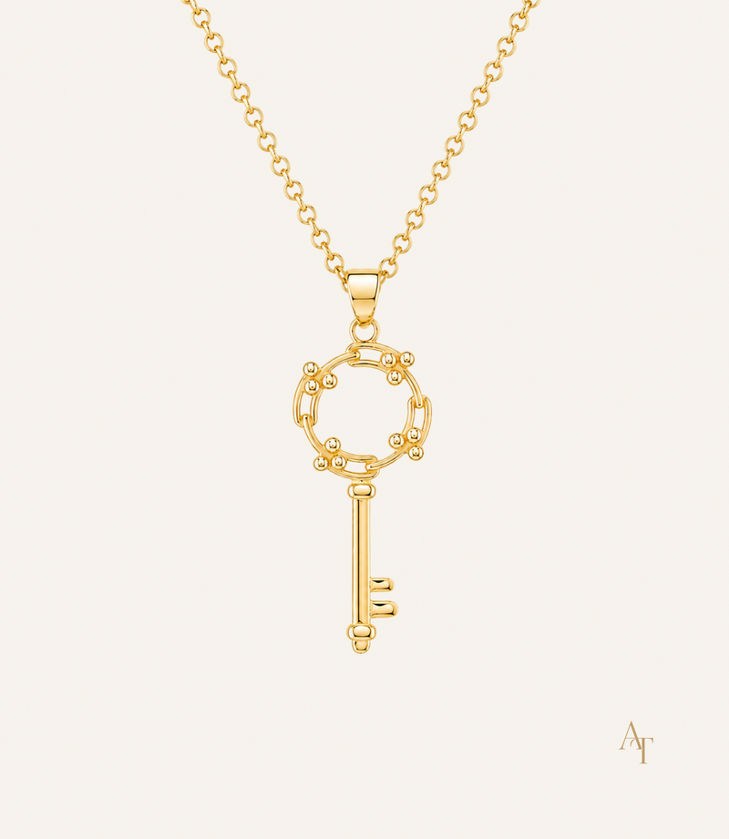 9KY Yellow Gold Antique Key Pendant
