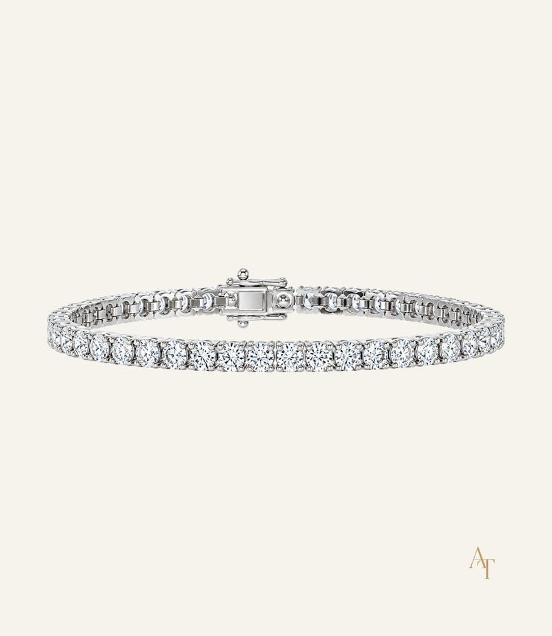 9kt White Gold Tennis Bracelet set with 7.00 ct Lab-Grown Diamonds